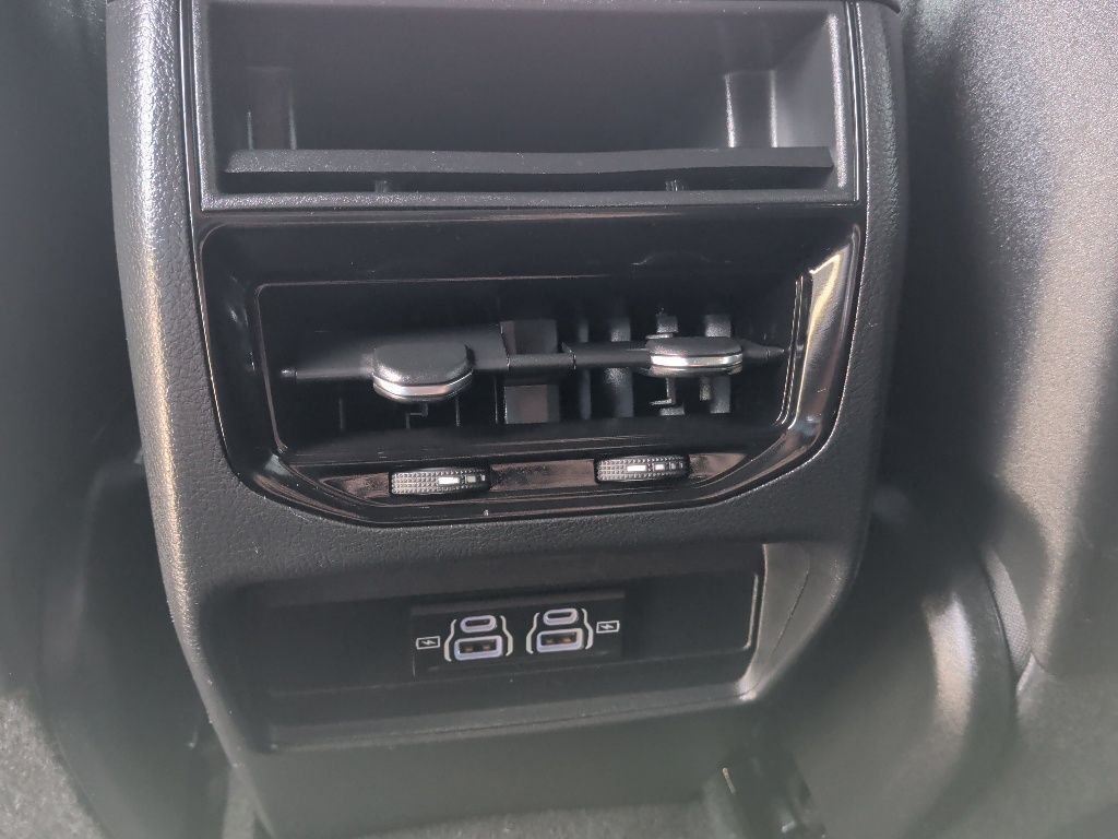 Used 2025 Silver Jeep Laredo image 37