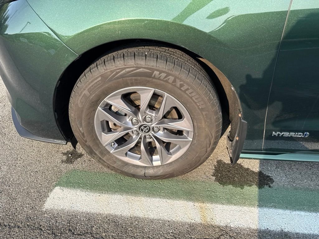 Used 2021 Green Toyota LE image 4
