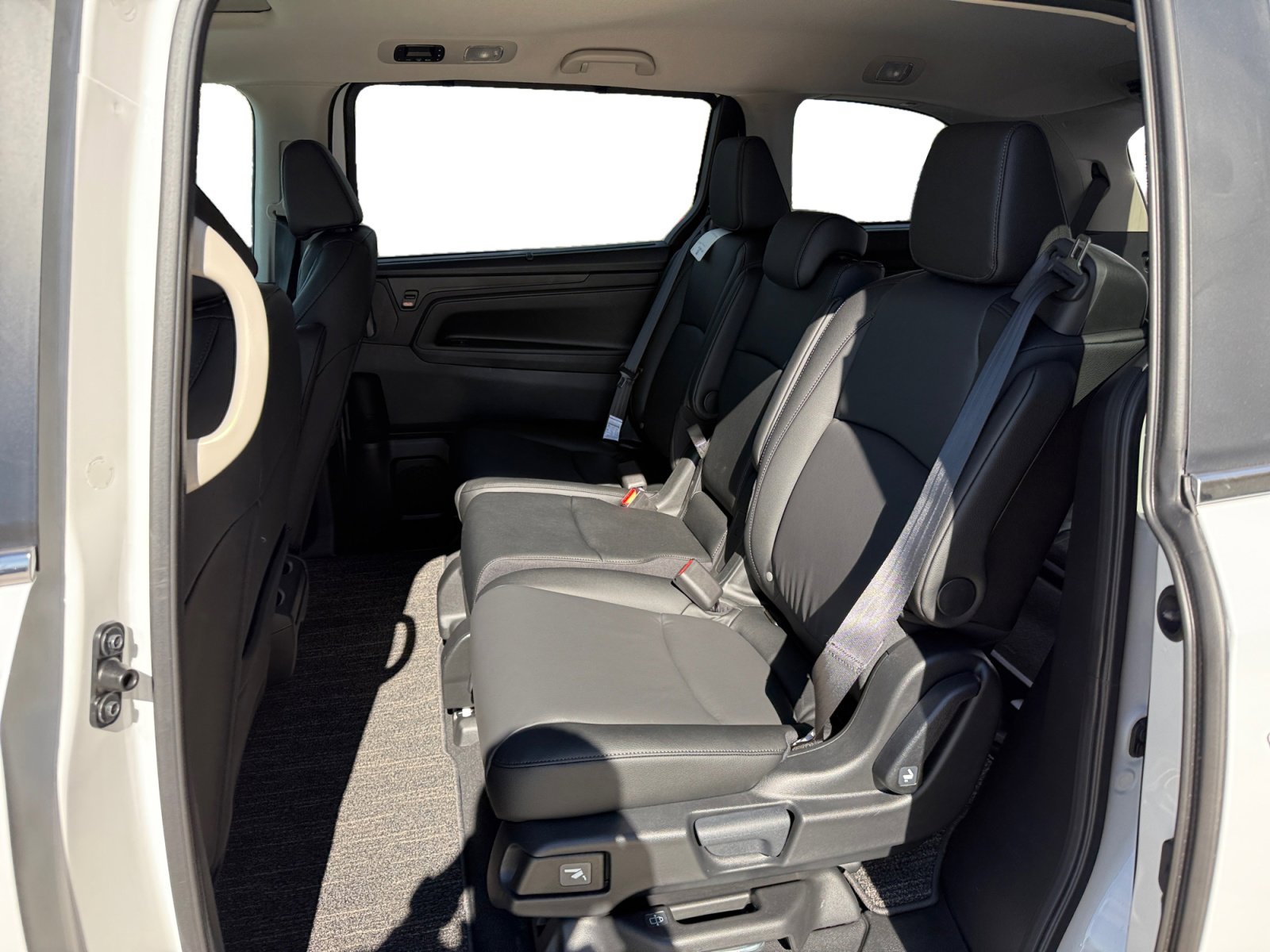 2026 Honda Odyssey EX-L - Photo 16