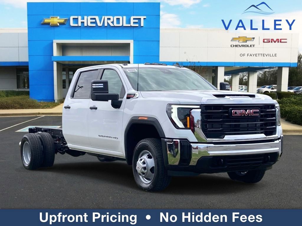 2026 GMC Sierra 4WD Crew Cab Chassis Pro's photo