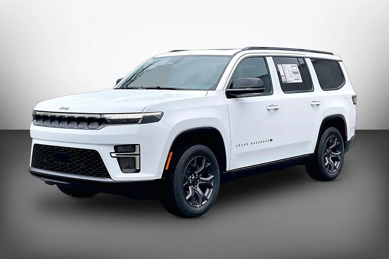 New 2026 Bright White Clearcoat Jeep Limited Altitude image 4