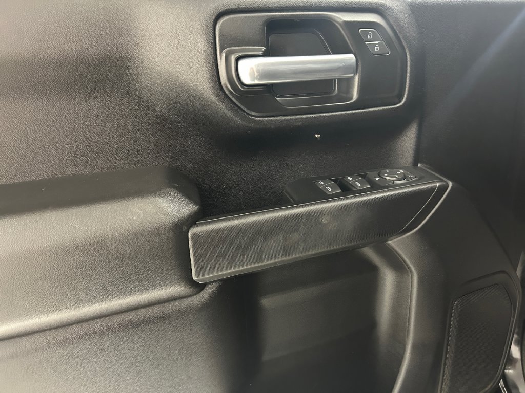 Used 2025 Black Chevrolet Custom image 12