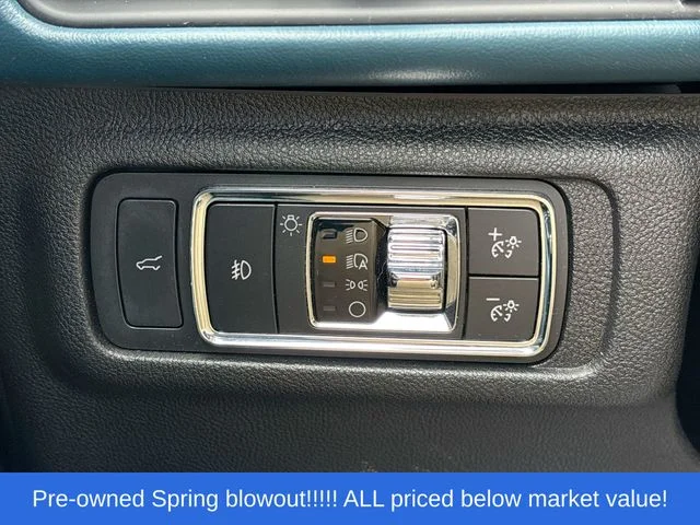 Used 2020 White Lincoln Reserve image 34