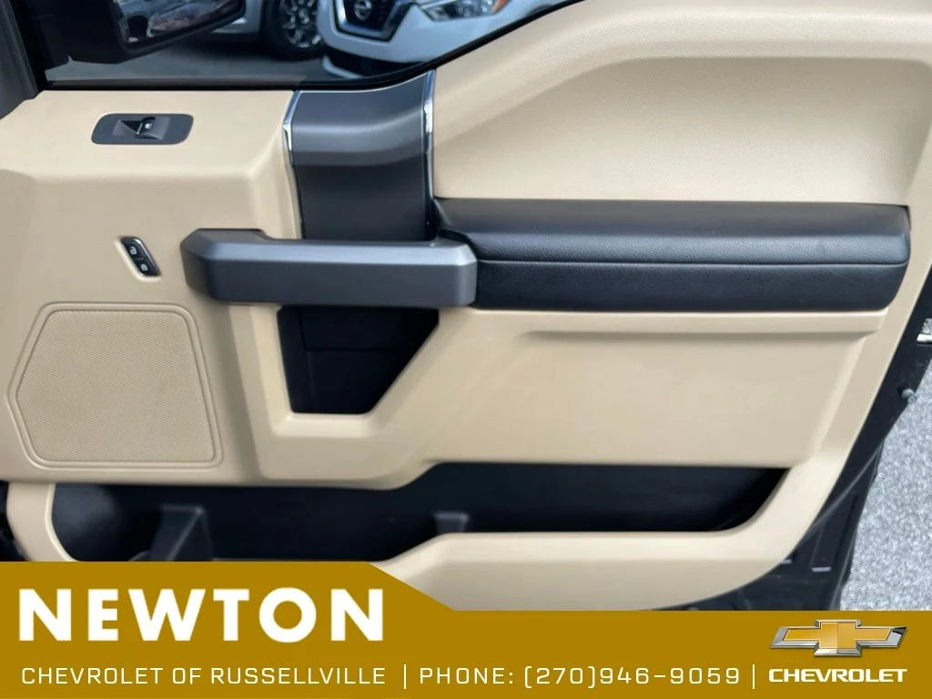 Used 2018 Shadow Black Ford XLT image 21