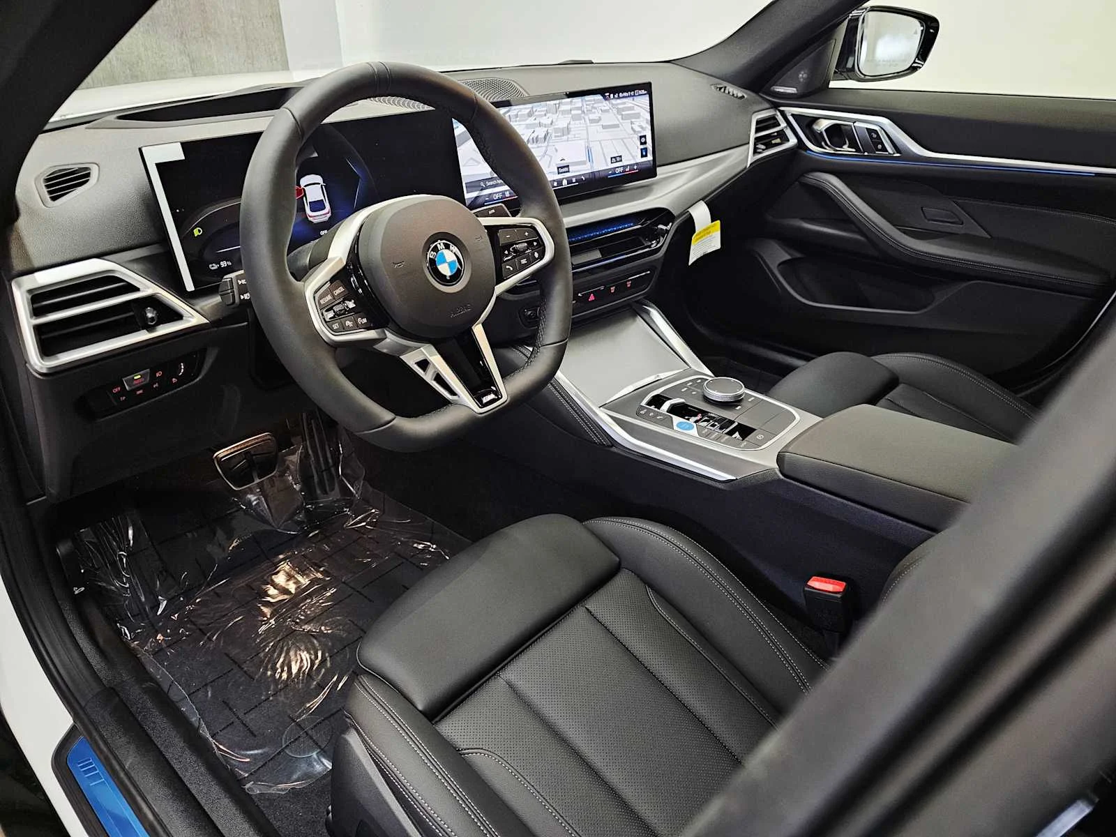 New 2026 Alpine White BMW xDrive40 image 2