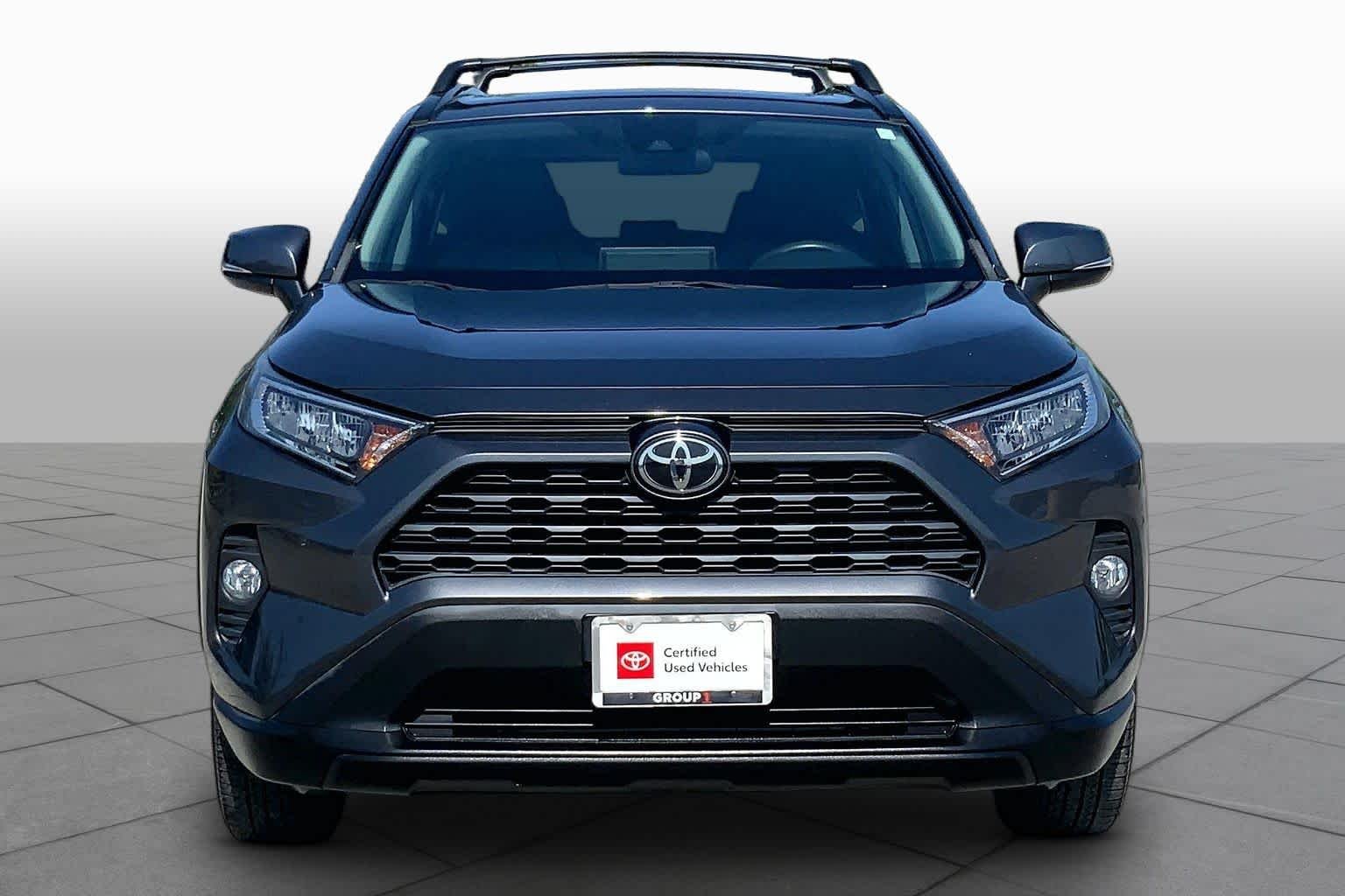Used 2021 Magnetic Gray Metallic Toyota XLE Premium image 4