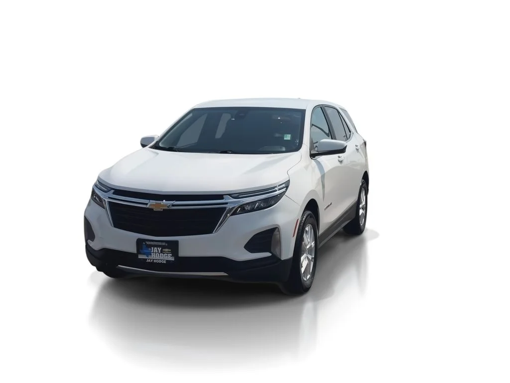 Used 2022 White Chevrolet LT image 4