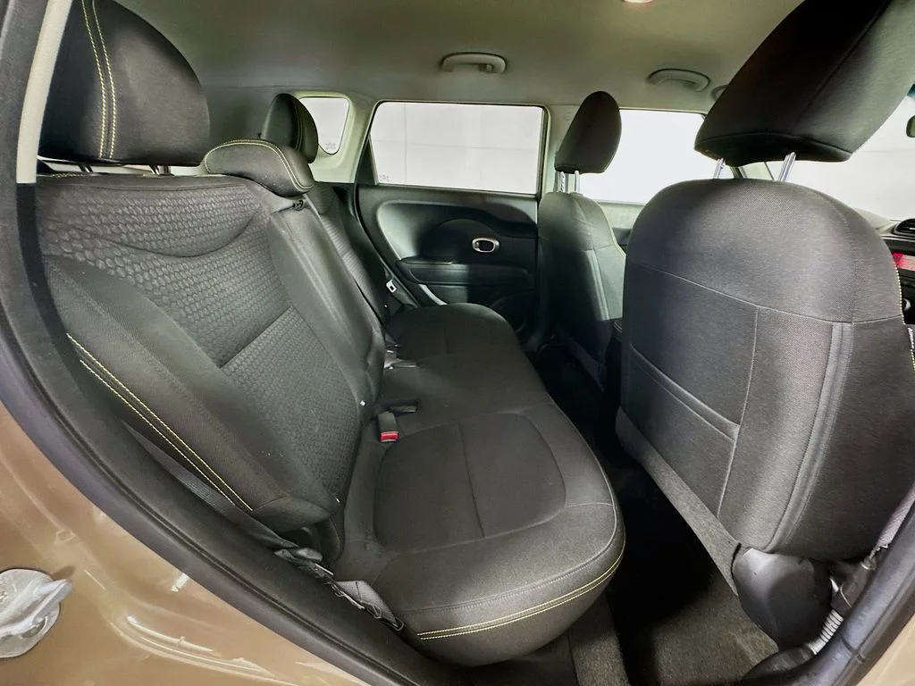 Used 2014 Brown Kia Plus image 30