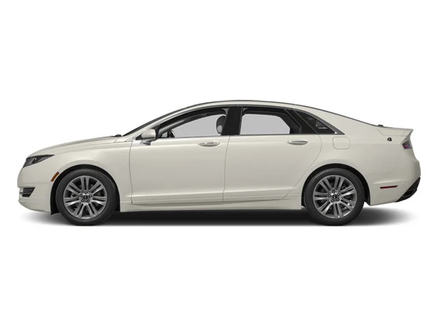 Used 2013 Bordeaux Lincoln  image 3