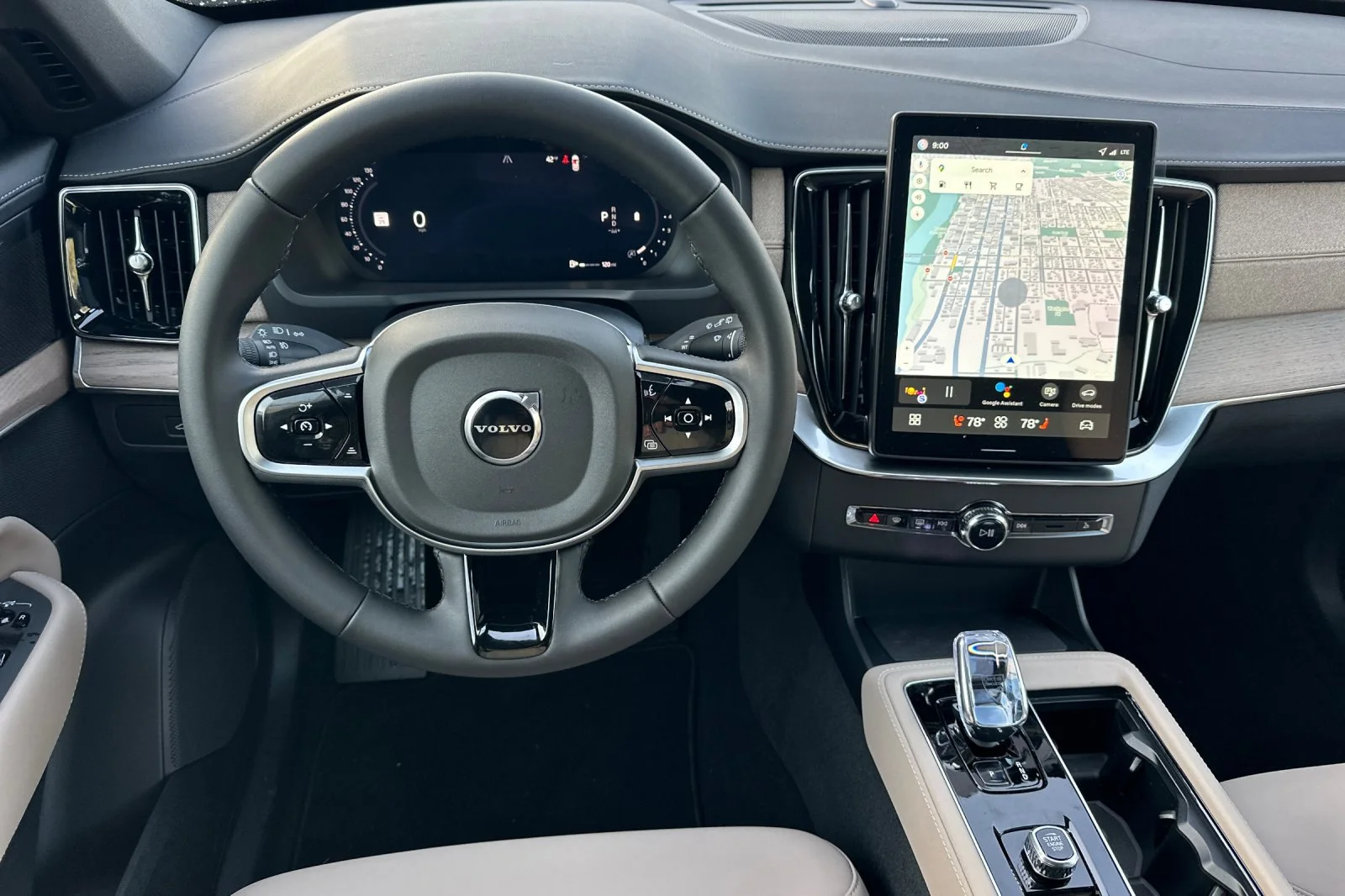 2026 Volvo XC90 Plus - Photo 11