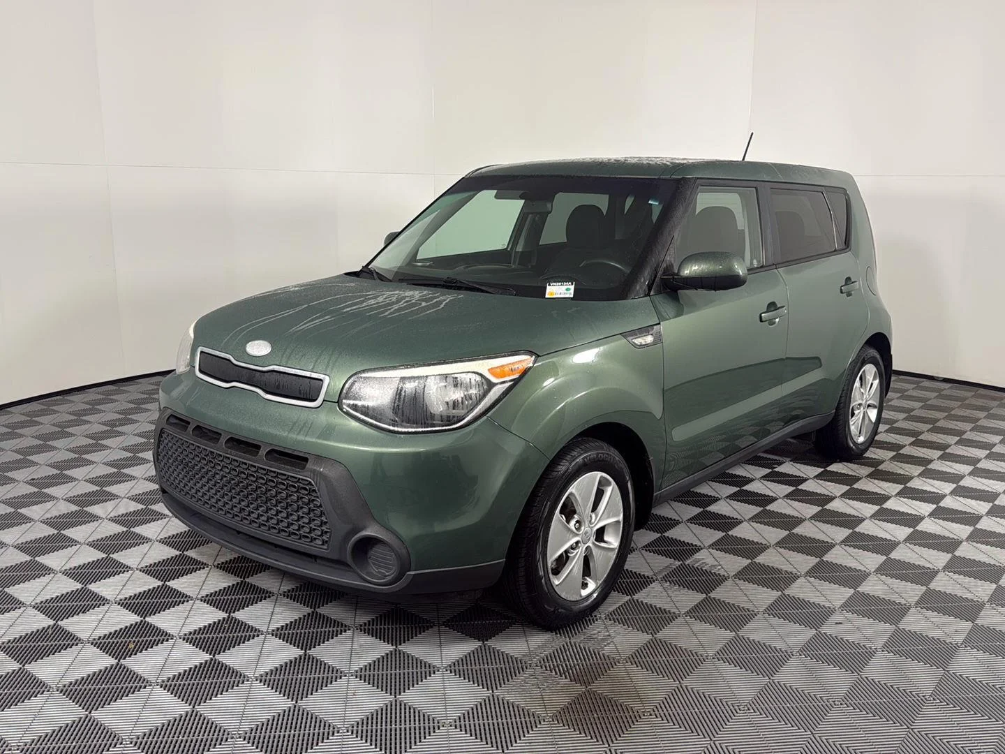 Used 2014 Kale Green Kia Base image 7