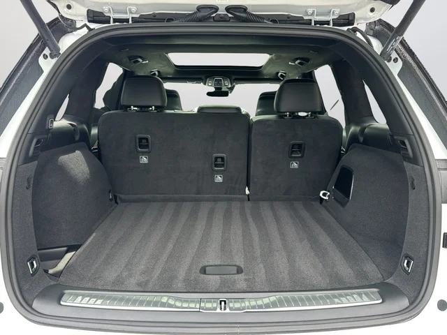 Used 2026 White/off-white Jeep Summit image 23