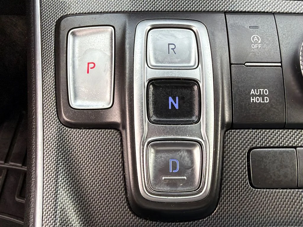 Used 2023 Silver Hyundai SEL image 32