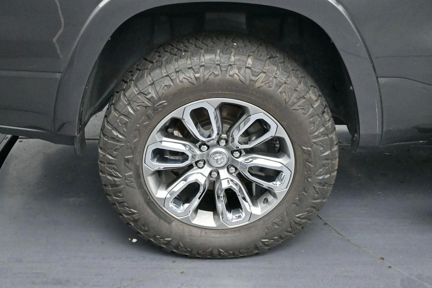 Used 2021 Granite Crystal Metallic Clearcoat Ram Laramie image 35