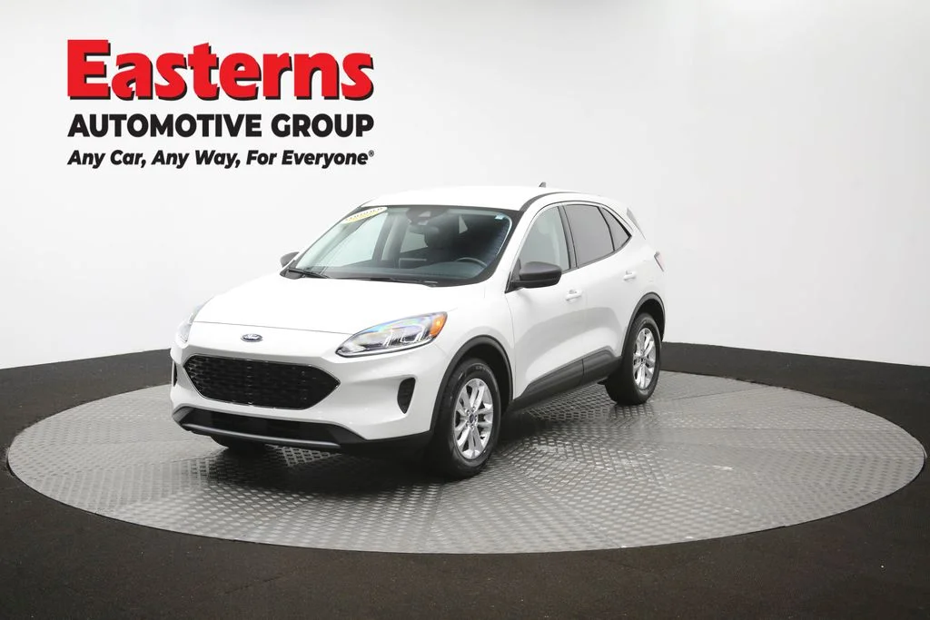 Used 2022 White Ford SE image 55