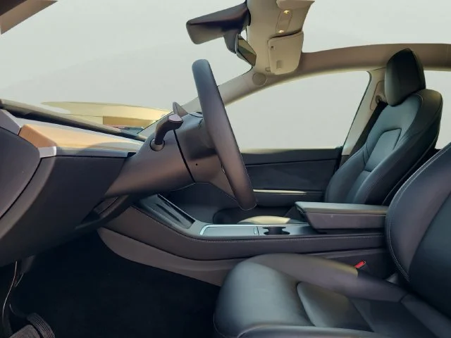 Used 2021 White Tesla Long Range image 21