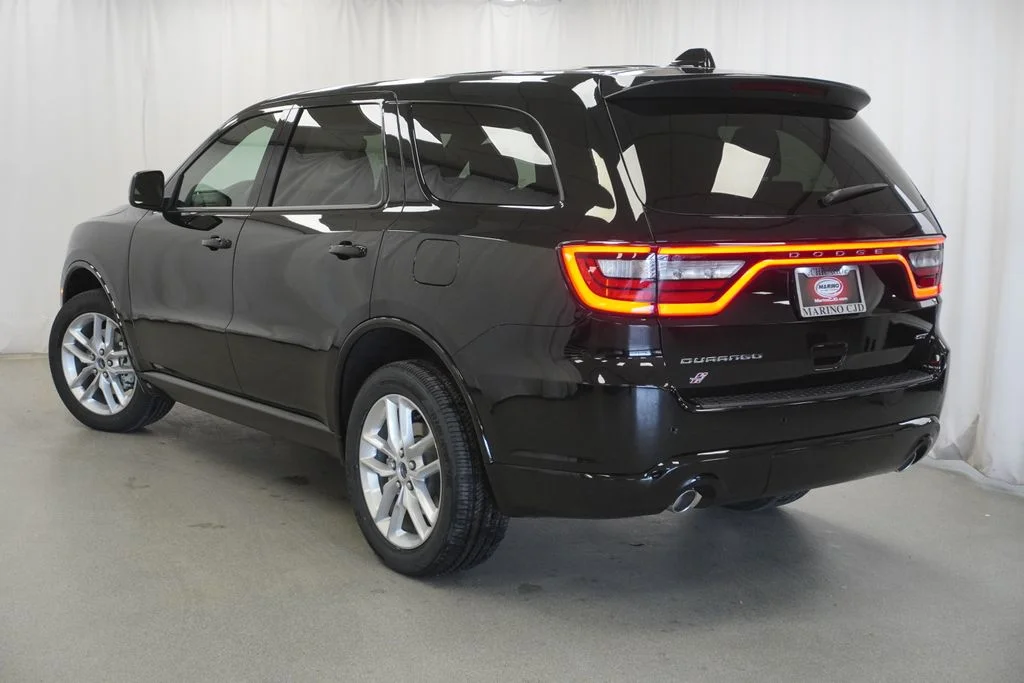 New 2026 Diamond Black Clear-Coat Exterior Paint Dodge GT image 13