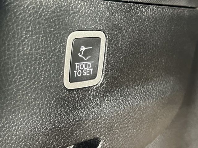 2023 Jeep Wagoneer L Series III - Photo 34