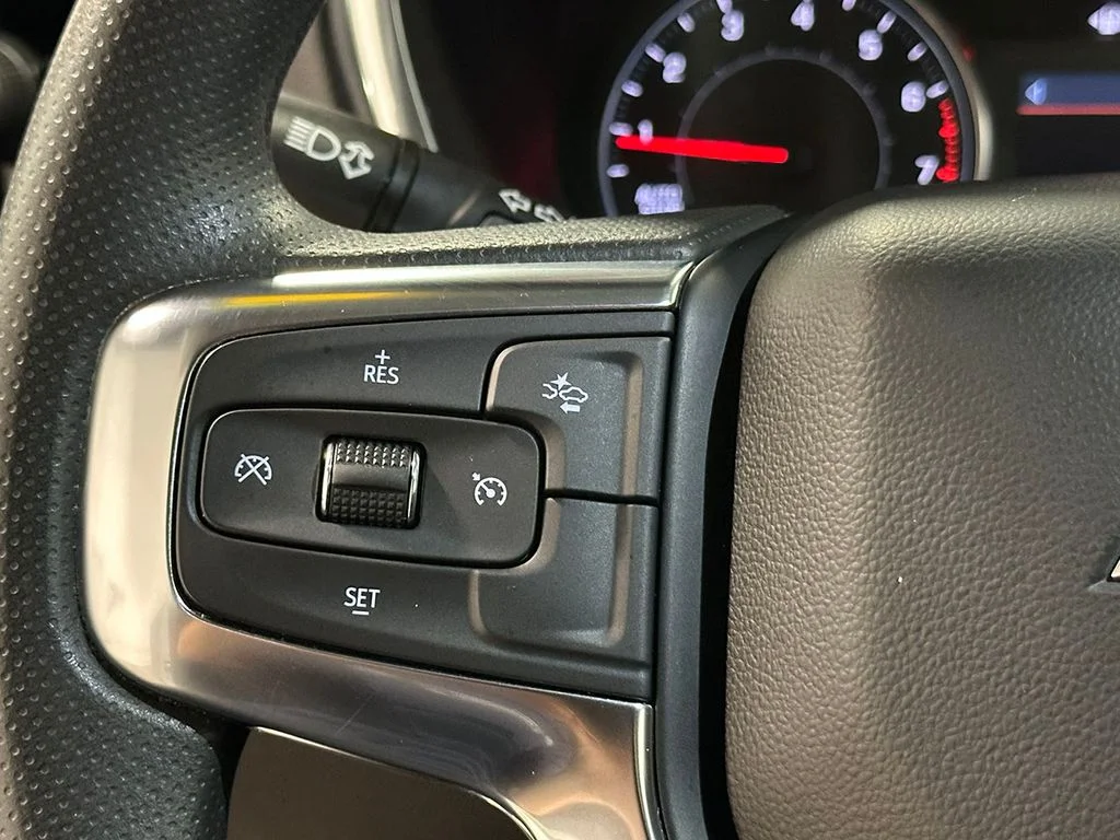 Used 2024 White Chevrolet LT image 34