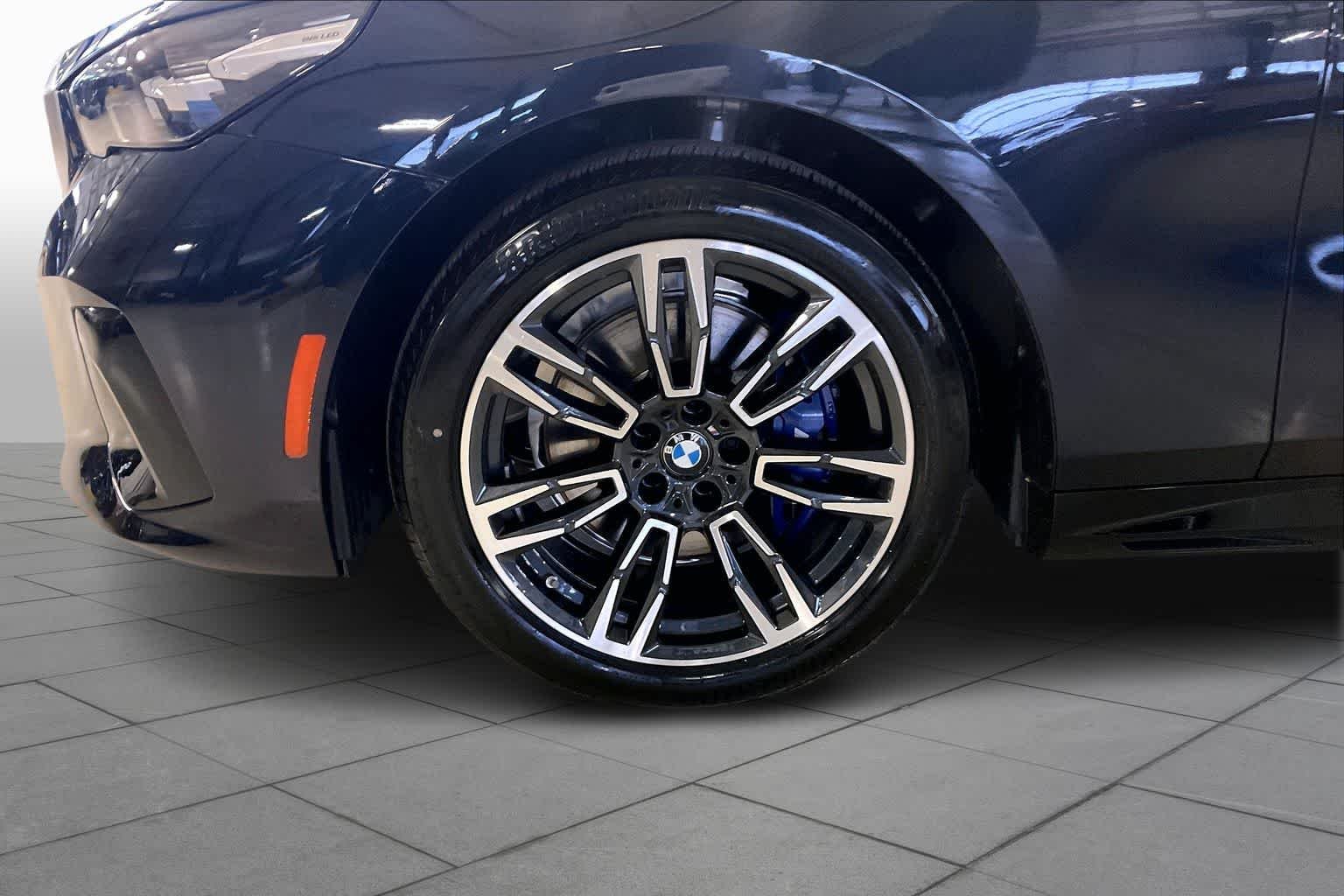 New 2026 Carbon Black Metallic BMW 530i image 11