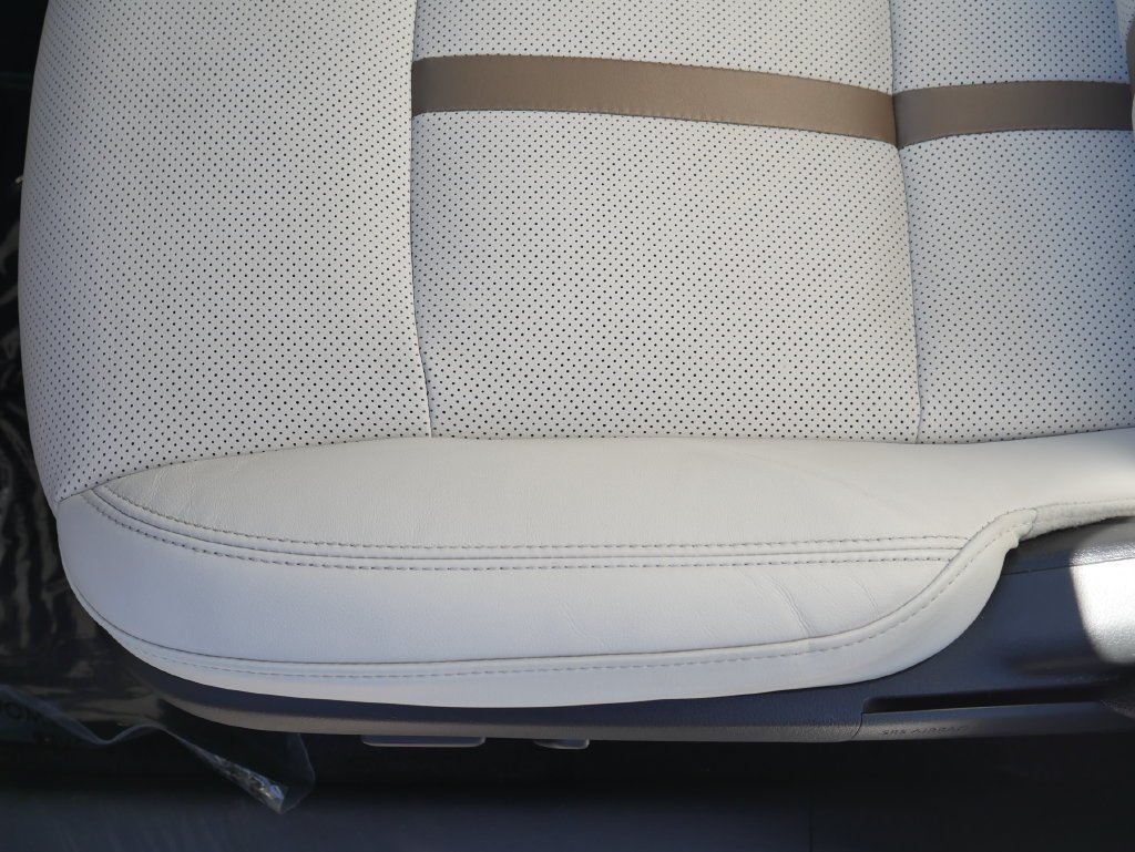Certified Used 2024 White Mazda Premium Plus image 16
