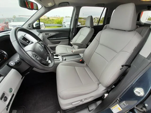 Used 2018  Honda EX-L image 40