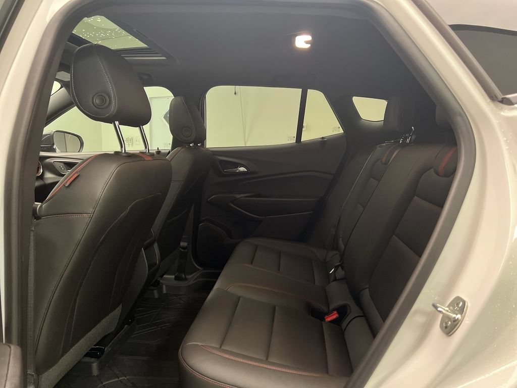 Used 2026 Summit White Chevrolet 2RS image 23