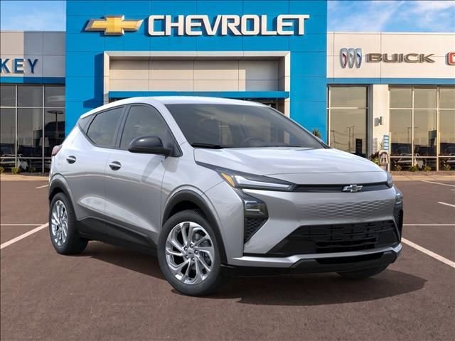 2027 Chevrolet Bolt LT - Photo 7