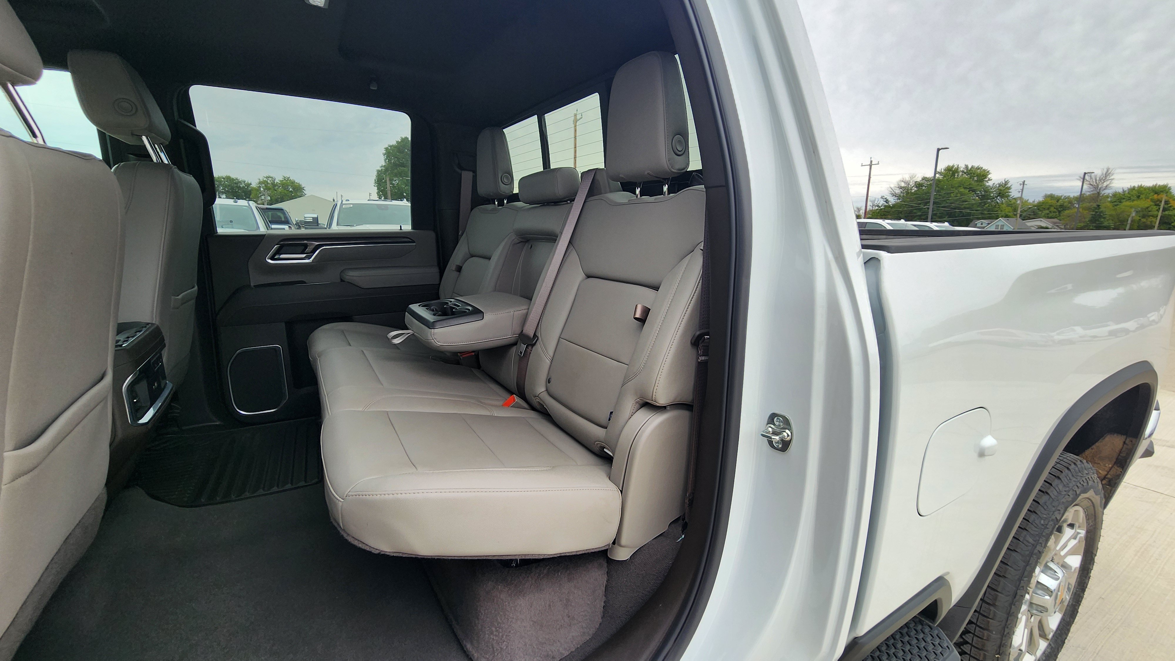 2026 Chevrolet Silverado 3500HD LTZ - Photo 18