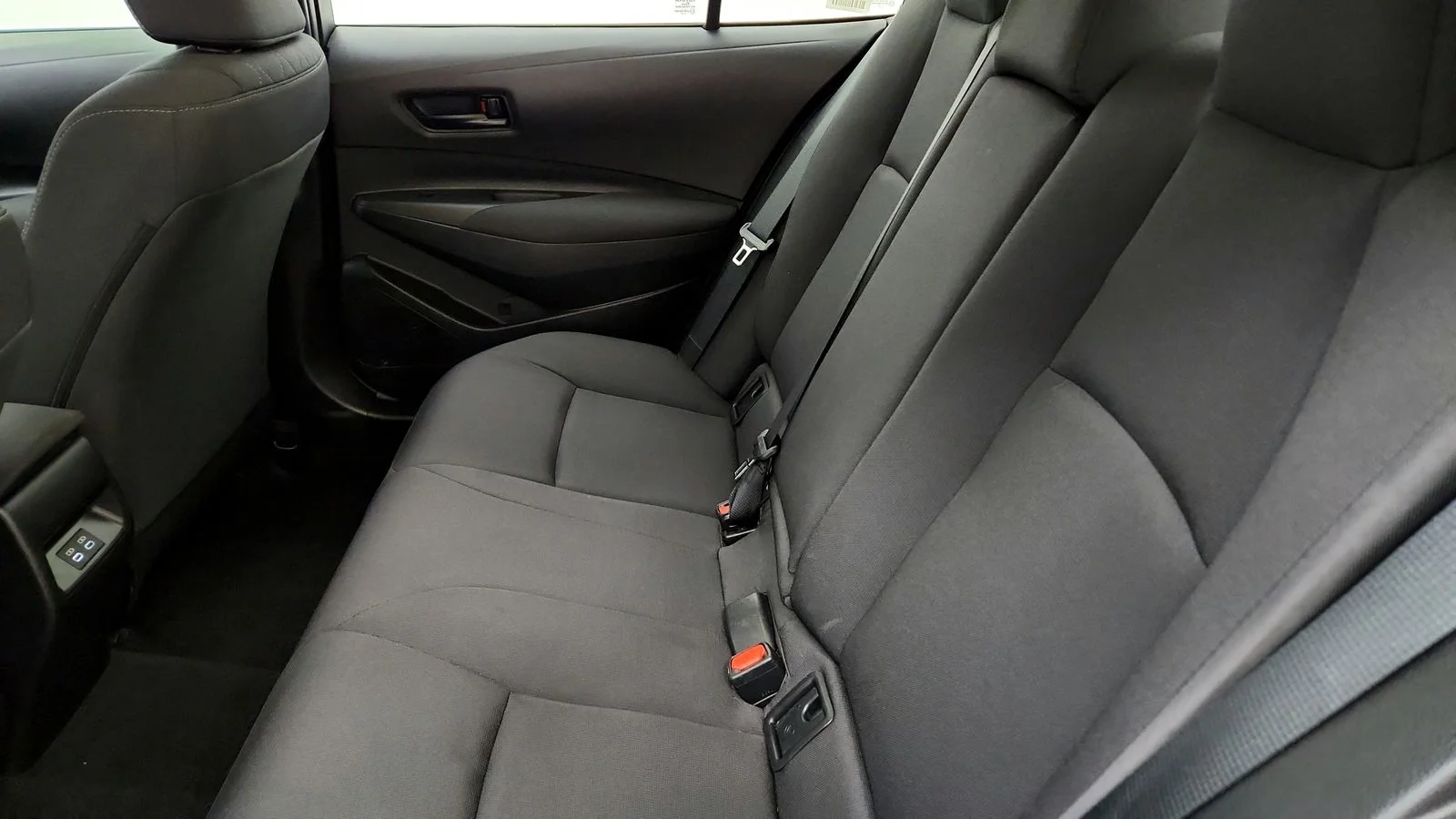 Used 2025  Toyota LE image 34