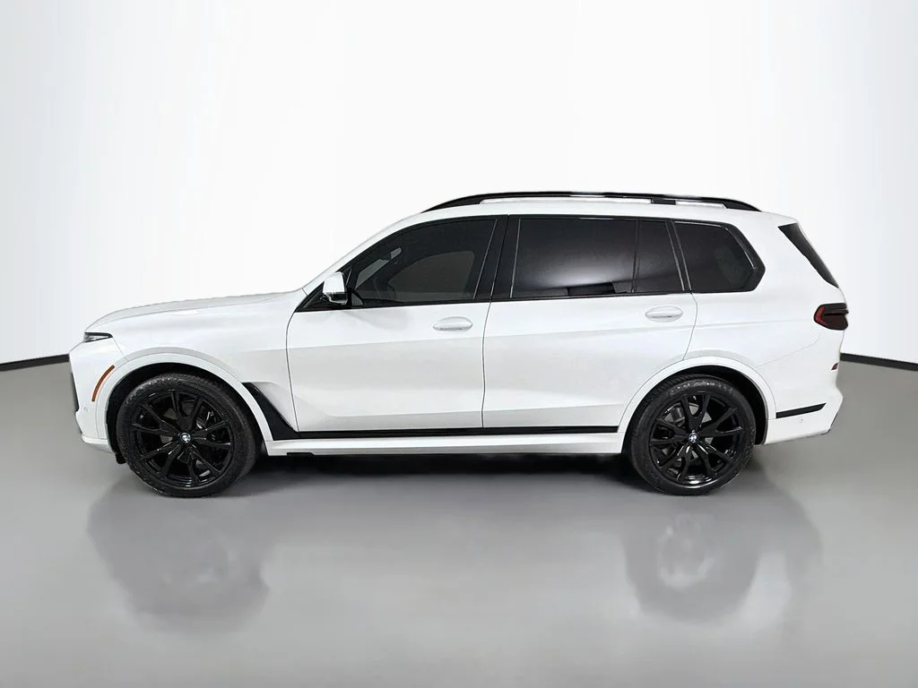 Used 2025 White BMW xDrive40i image 8