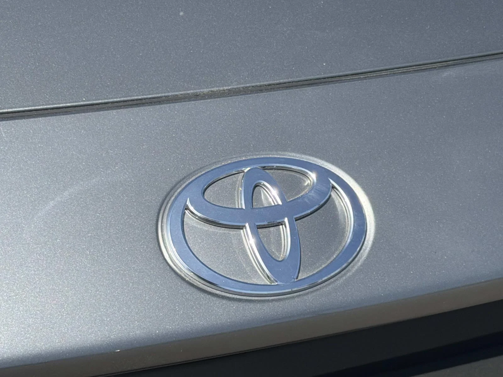 Used 2026 HEAVY METAL Toyota XLE FWD (Natl) image 24