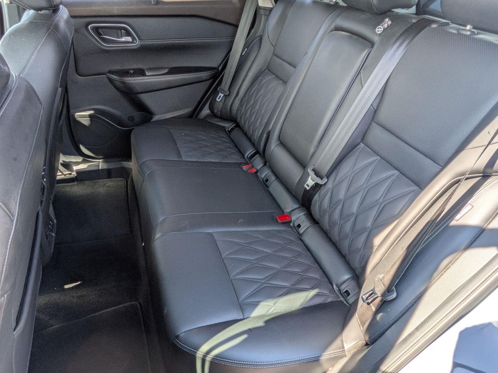 Used 2023 Boulder Gray Pearl Nissan Platinum image 31