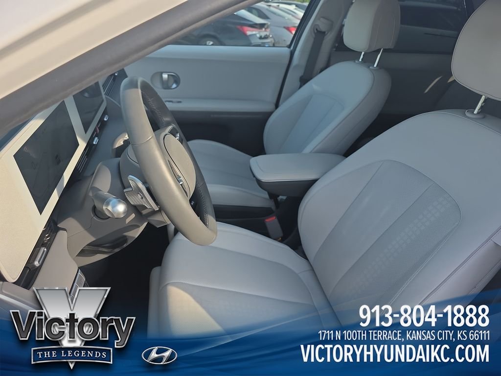 Used 2023 White Hyundai Limited image 9