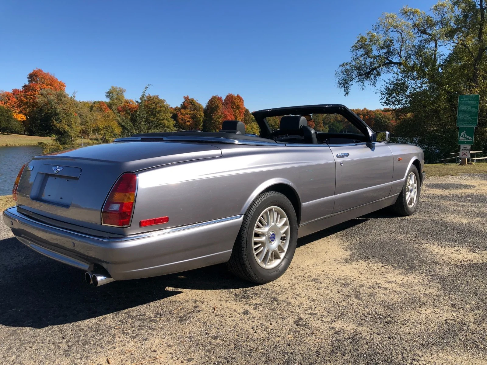 Used 2002 Silver Bentley  image 21
