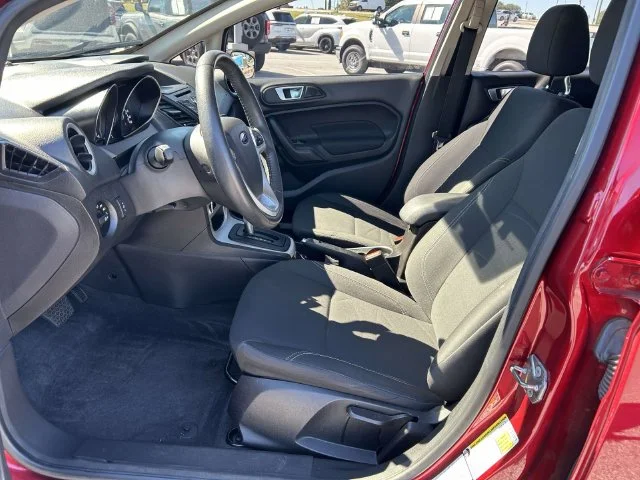 Used 2016 Red Ford SE image 12