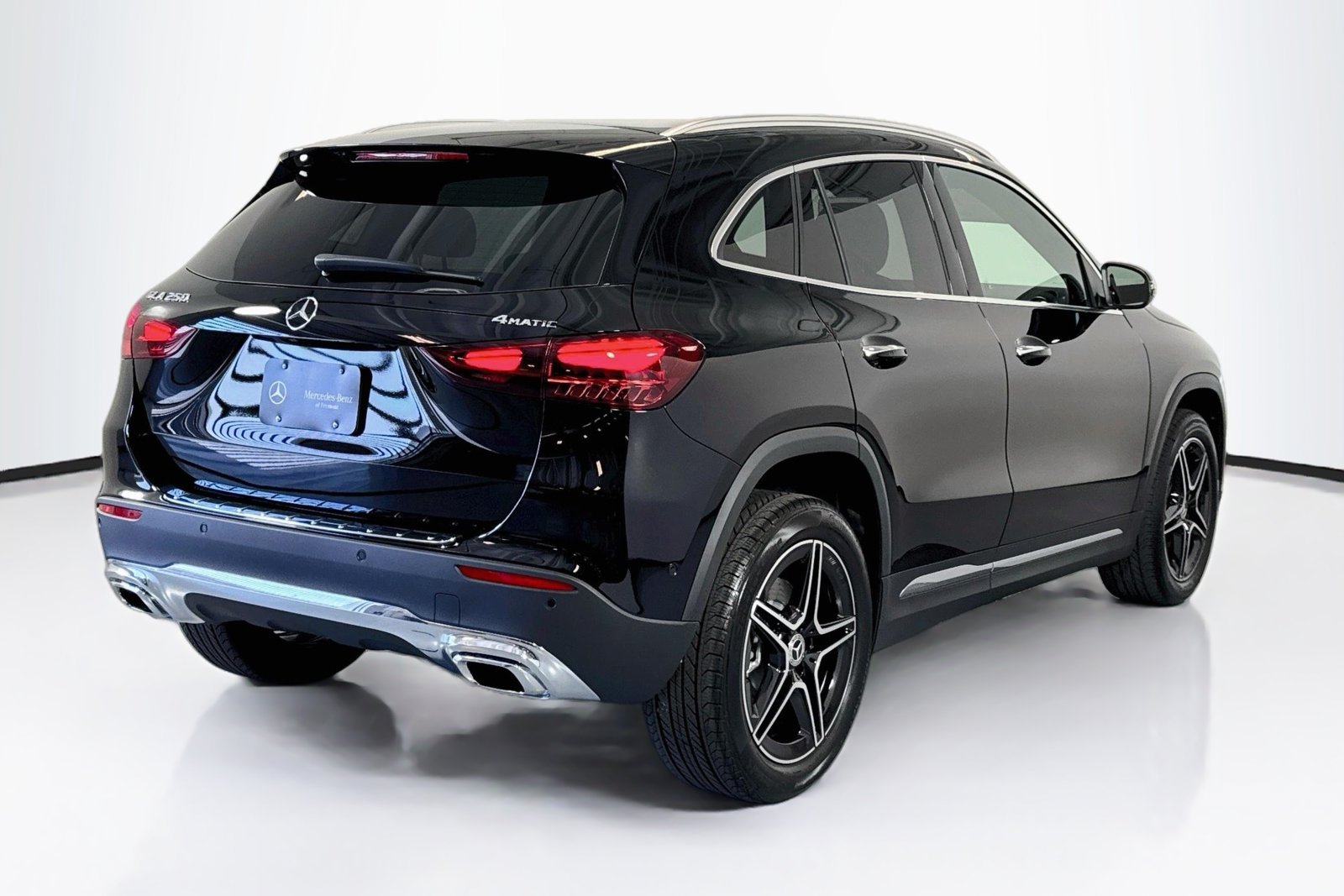 New 2026 Night Black Mercedes-Benz GLA 250 image 5