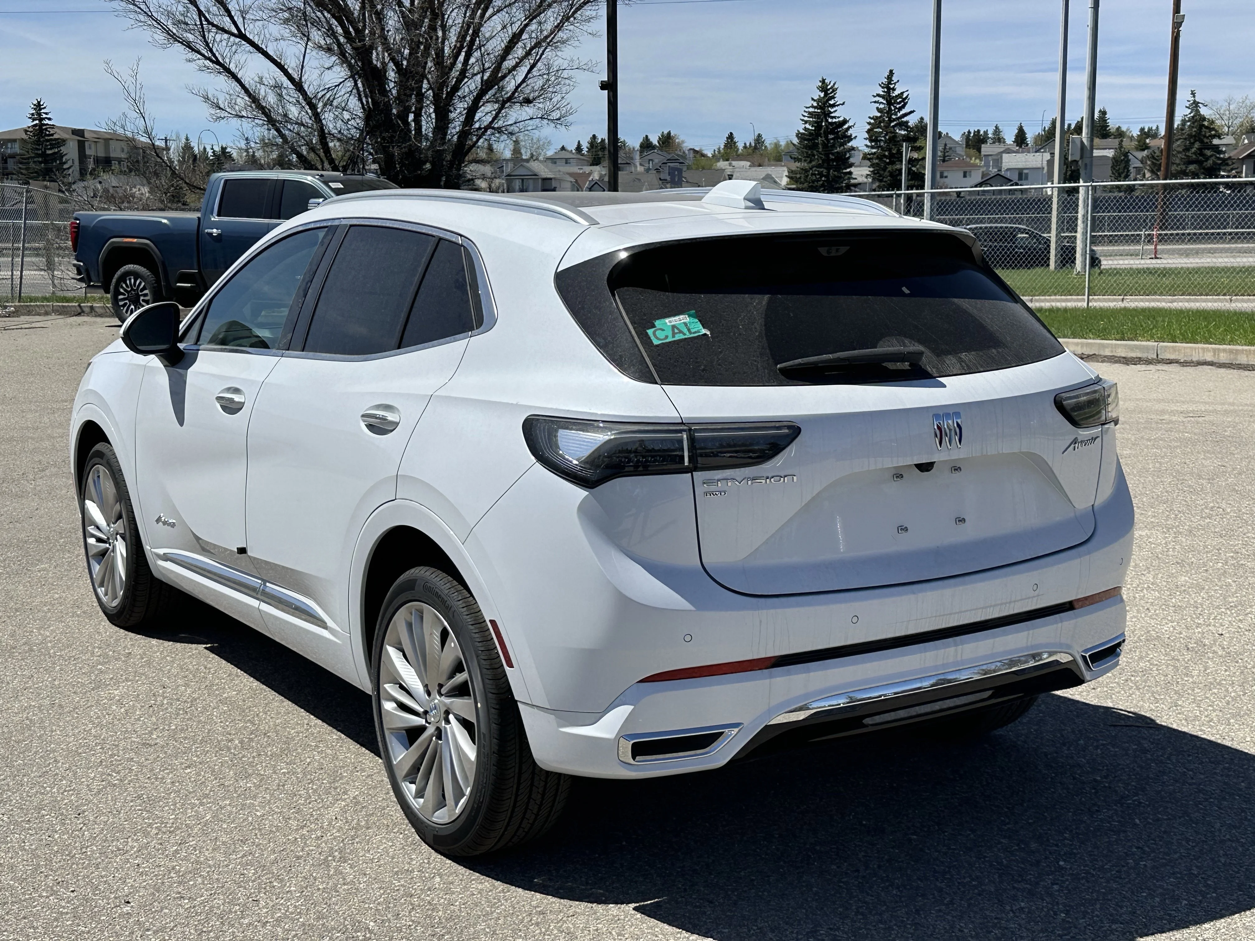 New 2026 Iridescent White Tricoat Buick Avenir image 4