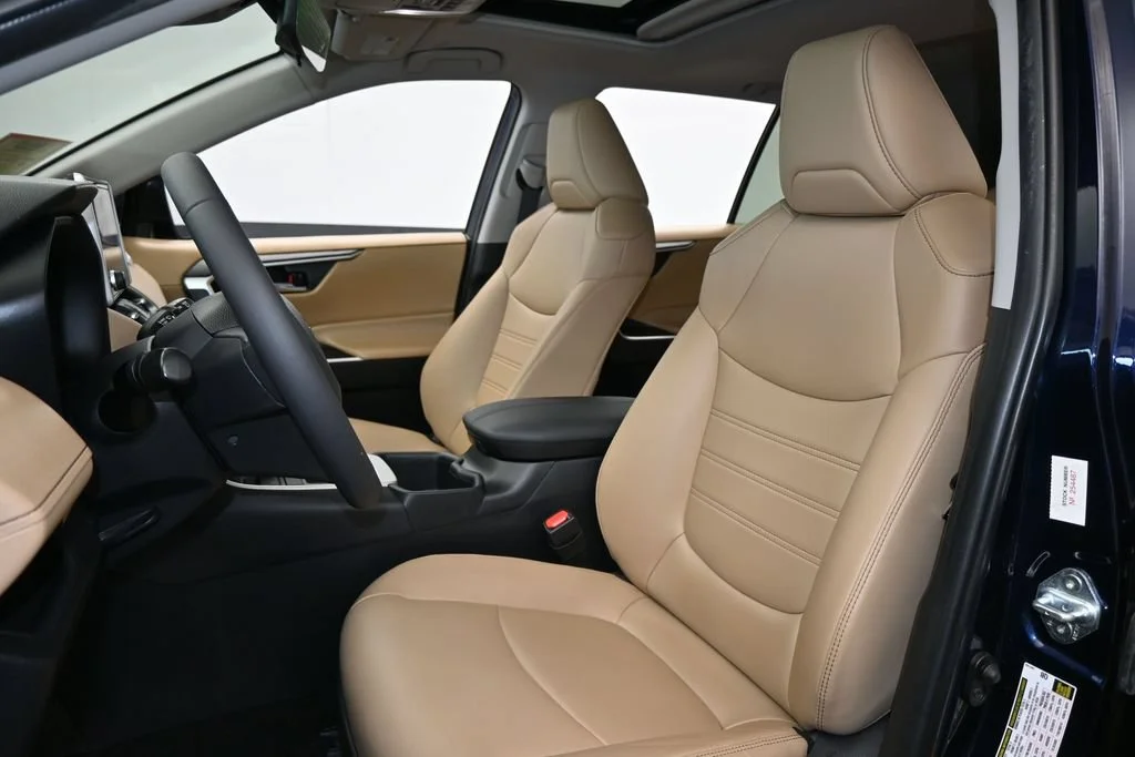 Used 2025 Blueprint Toyota XLE Premium image 9