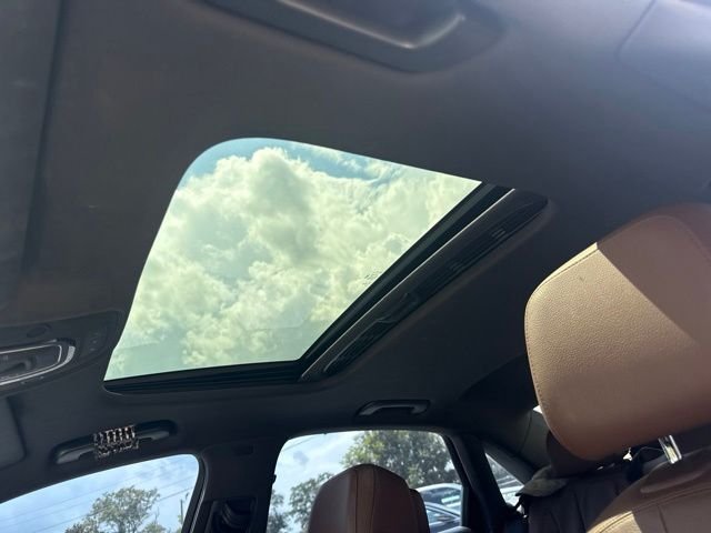 Used 2017 White Audi  image 10
