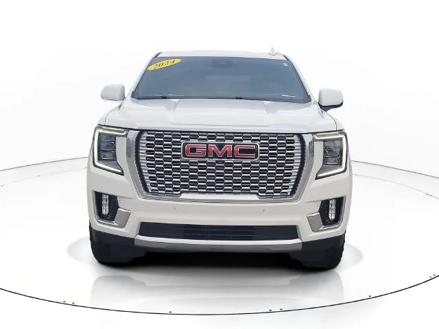 Used 2024 White GMC Denali image 2