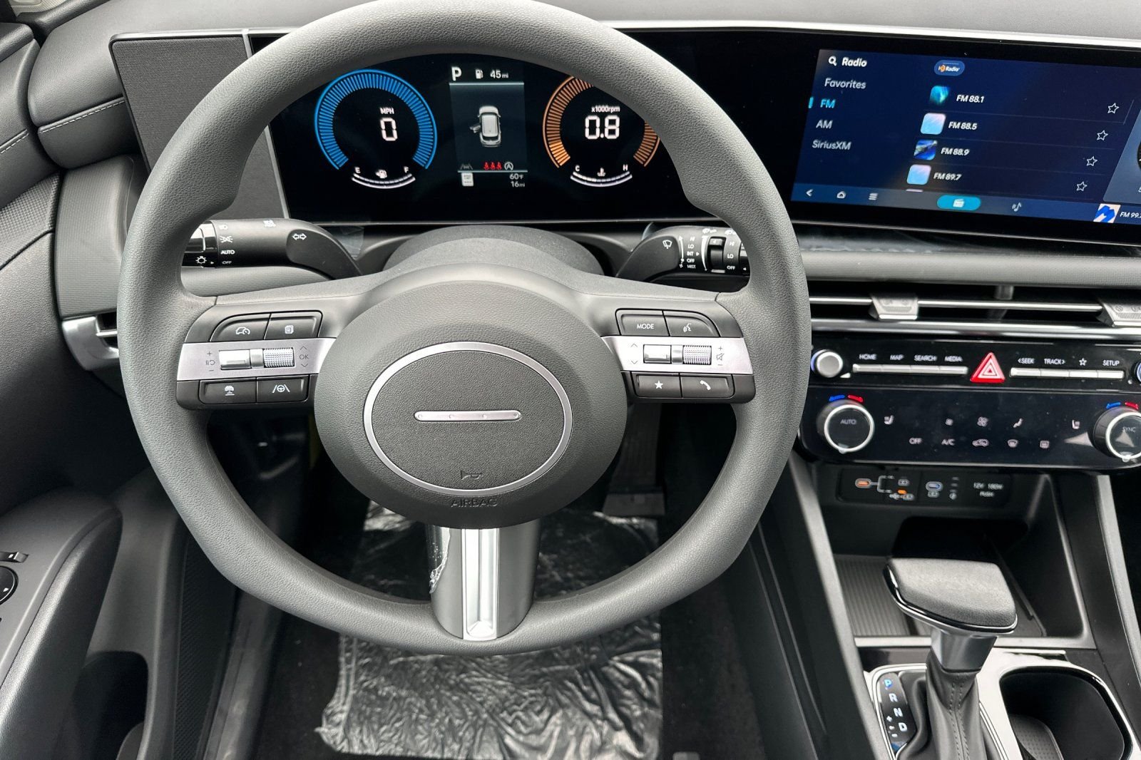 2025 Hyundai Tucson SEL - Photo 13