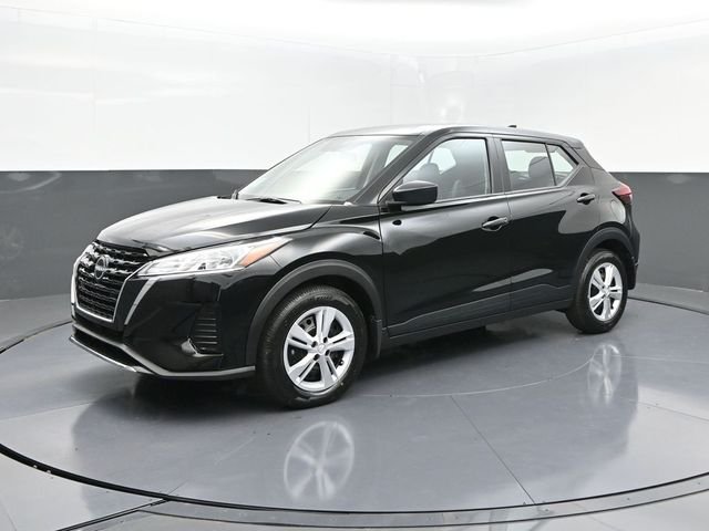 2025 Nissan KICKS PLAY Base