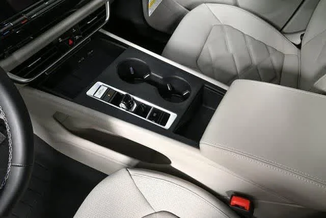 New 2026 Opal White Pearl Volkswagen 2.0T SE image 17