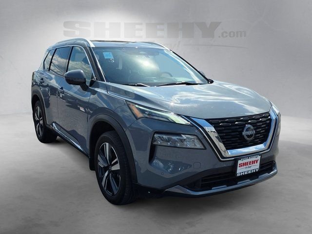 Used 2023 Gray Nissan SL image 2