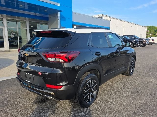 Used 2023 Black Chevrolet ACTIV image 7