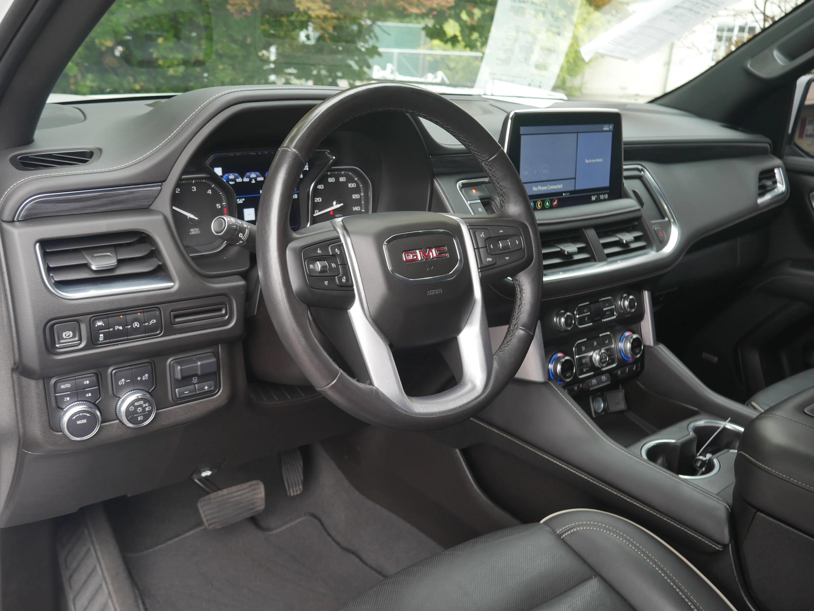 Used 2021 White Frost Tricoat GMC SLT image 4