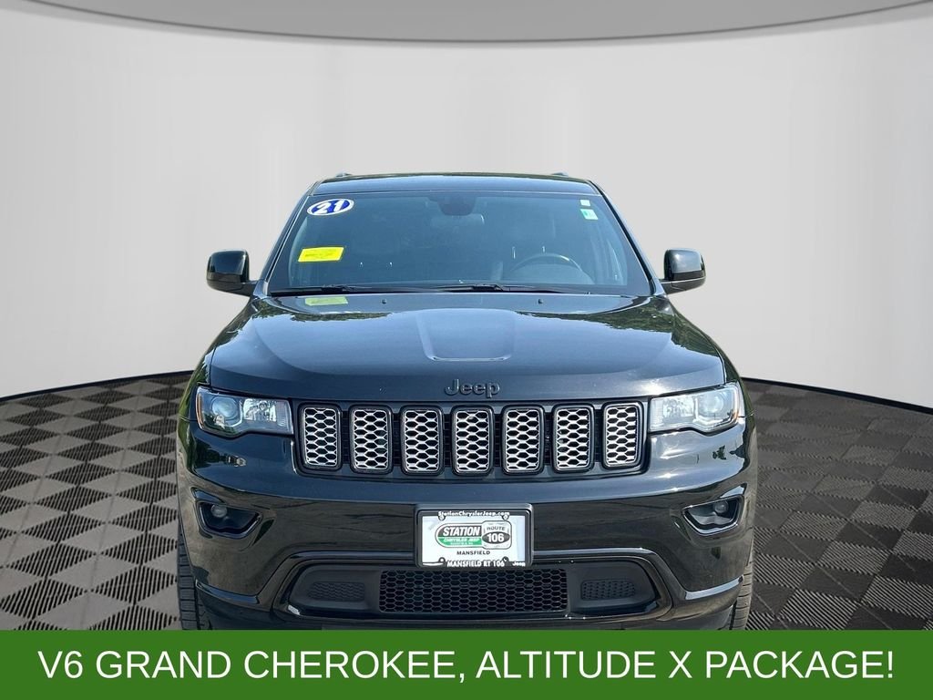 Used 2021 Black Jeep Laredo X image 8