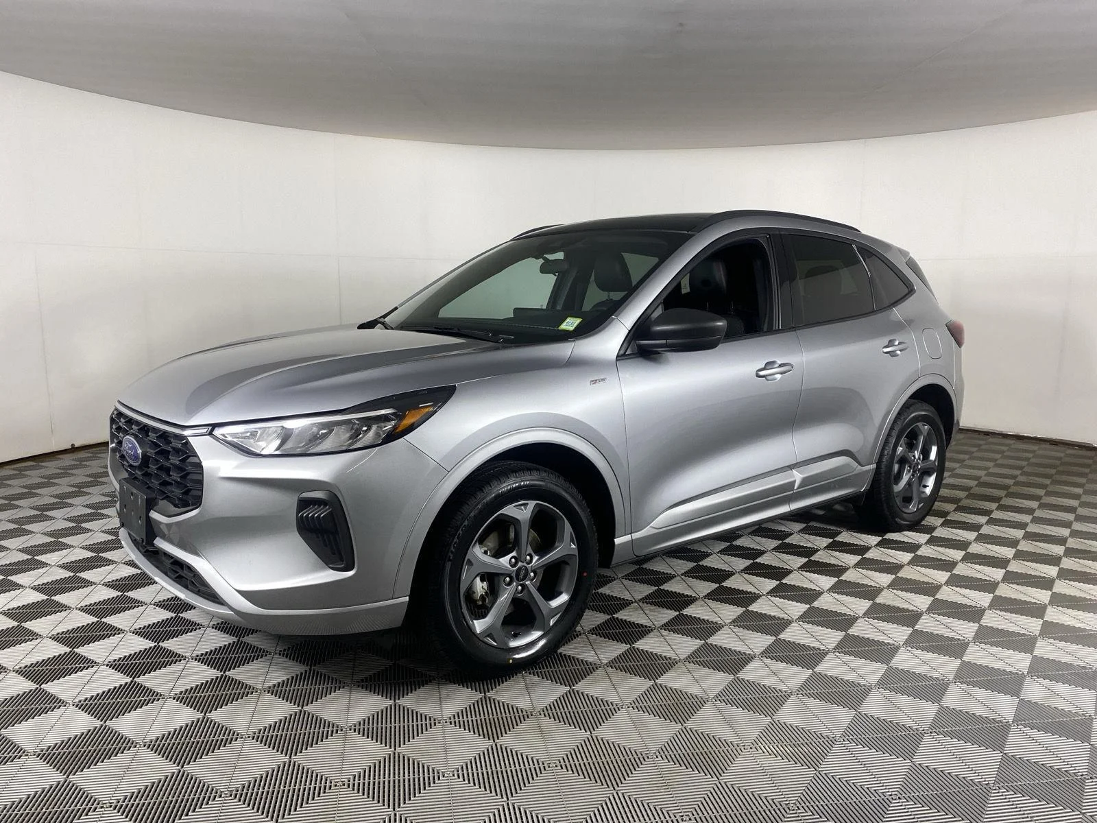 Used 2023 Iconic Silver Metallic Ford ST-Line image 13