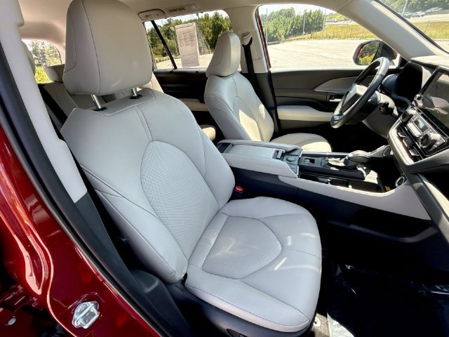 Used 2026 Red Toyota XLE image 26